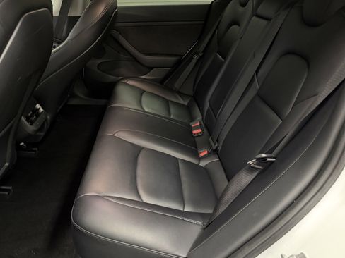 Used 2022 Tesla Model 3 Long Range image 34