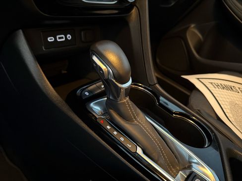 Used 2022 Buick Encore GX Select w/ Sport Touring Package image 24