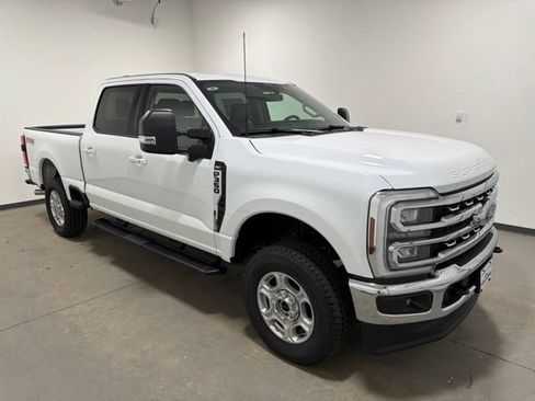 New 2026 Ford F350 XLT w/ XLT Premium Package AWD/4WD image 3
