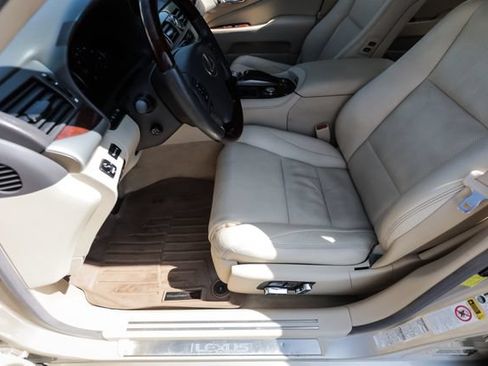 Used 2014 Lexus LS 460 AWD w/ Comfort Package image 23