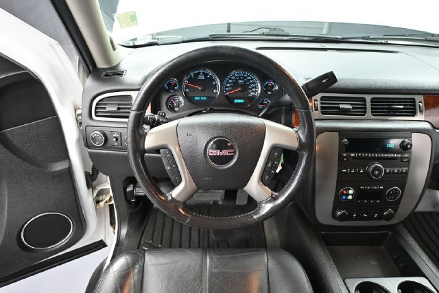 Used 2013 GMC Yukon XL SLT AWD/4WD image 19