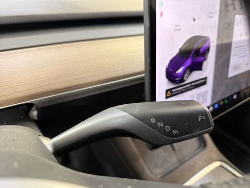 Used 2023 Tesla Model Y Long Range image 20