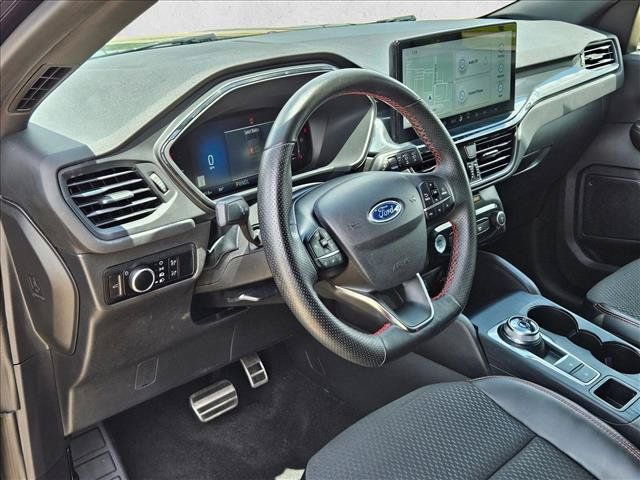 Used 2023 Ford Escape ST-Line w/ Tech Pack #1 FWD image 10