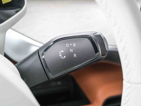 New 2025 Volkswagen ID. Buzz 1st Edition AWD/4WD image 22
