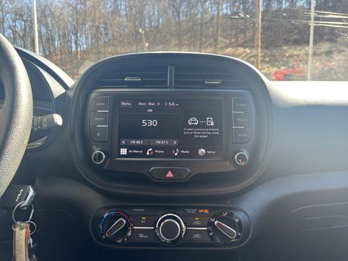 Used 2025 Kia Soul LX w/ LX Technology Package image 17