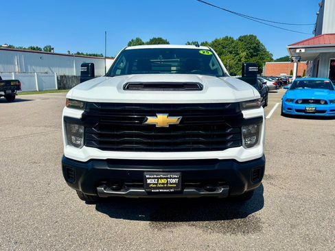 Used 2025 Chevrolet Silverado 3500 W/T w/ WT Convenience Package AWD/4WD image 2