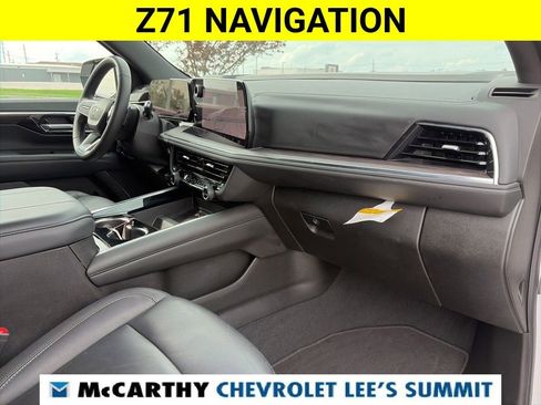Certified 2025 Chevrolet Suburban Z71 AWD/4WD image 32