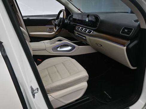 Used 2021 Mercedes-Benz GLS 580 GLS 580 image 30