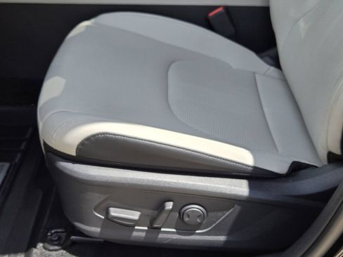 New 2026 Kia Sportage EX w/ EX Panorama Roof Package FWD image 19