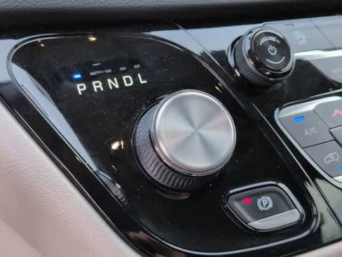 Used 2022 Chrysler Pacifica Touring-L FWD image 30