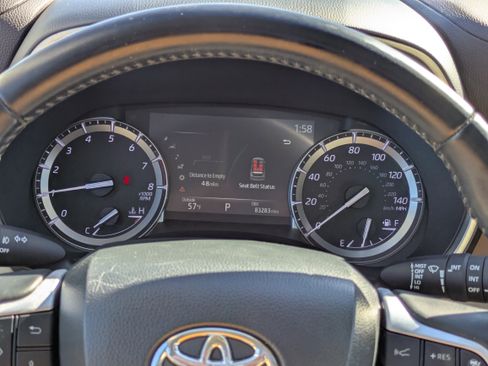 Used 2022 Toyota Highlander XLE FWD image 20