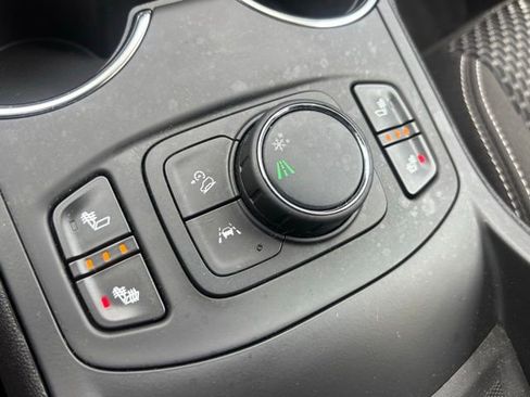 Certified 2023 GMC Terrain SLE w/ Driver Convenience Package FWD image 31