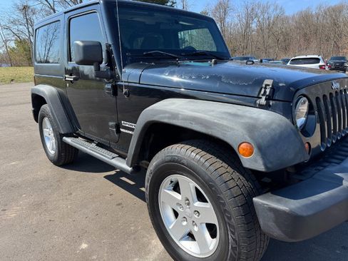 Used 2012 Jeep Wrangler Sport w/ Connectivity Group image 12
