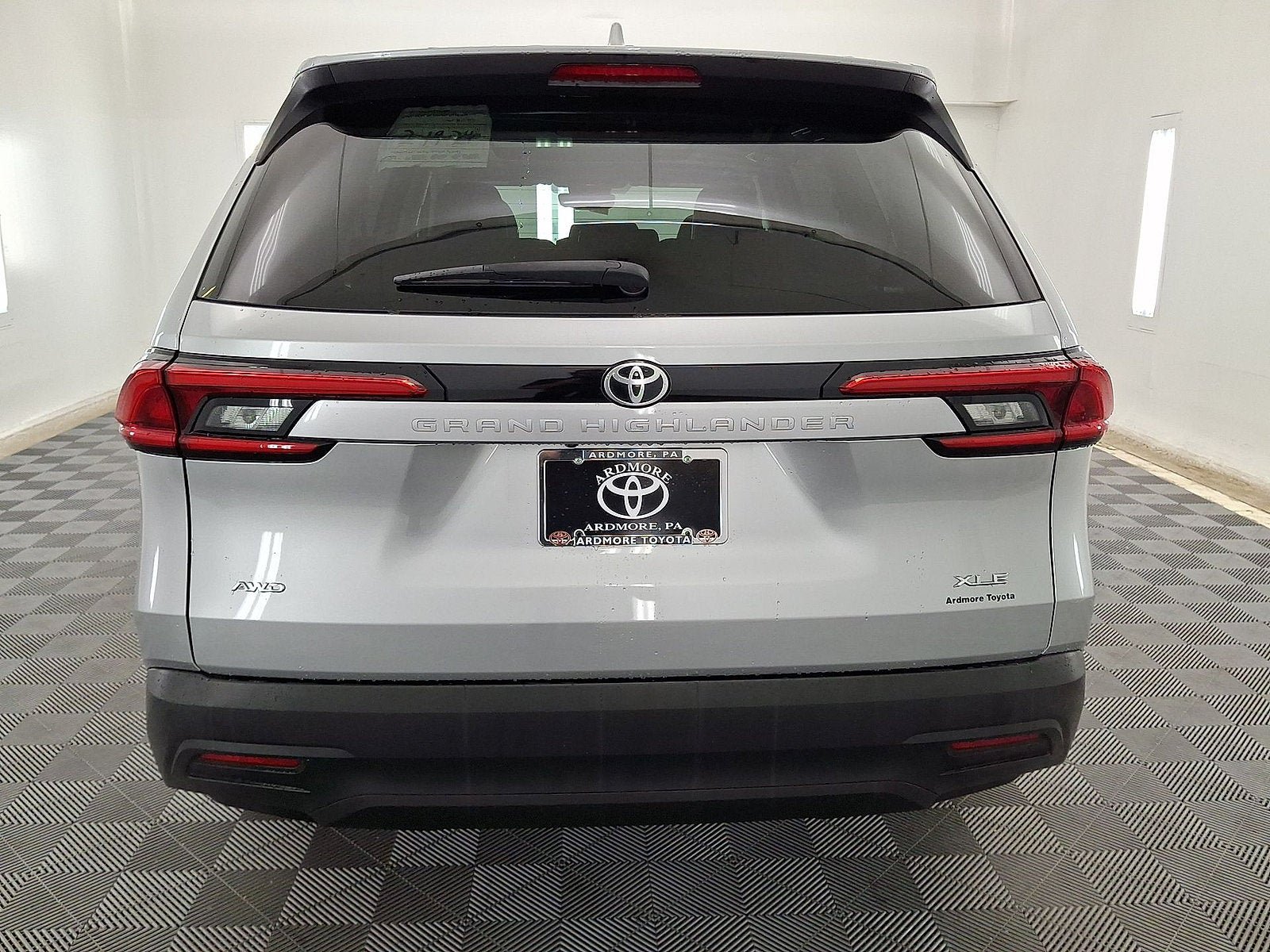 Certified 2024 Toyota Grand Highlander AWD image 15
