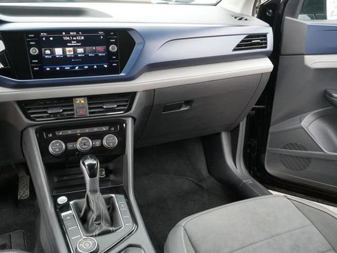 Certified 2024 Volkswagen Taos SE AWD/4WD image 23