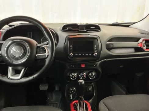 Used 2016 Jeep Renegade Trailhawk image 27