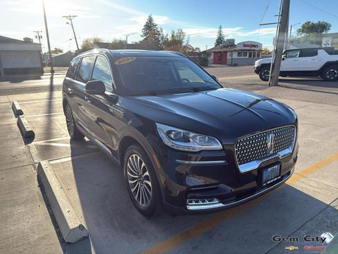 Used 2022 Lincoln Aviator Reserve w/ Equipment Group 201A image 4