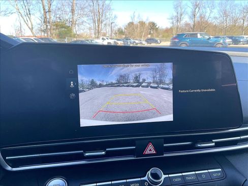 Used 2025 Hyundai Elantra SEL FWD image 19