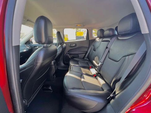 Used 2021 Jeep Compass Limited image 17