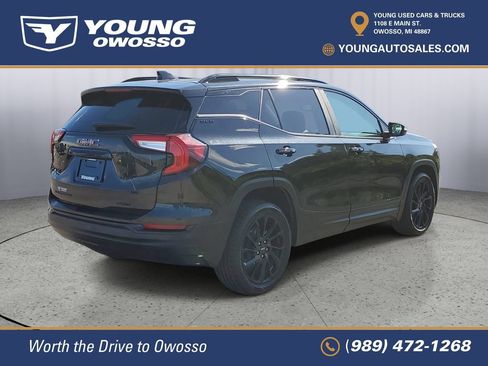Certified 2023 GMC Terrain SLE w/ Elevation Edition AWD/4WD image 3