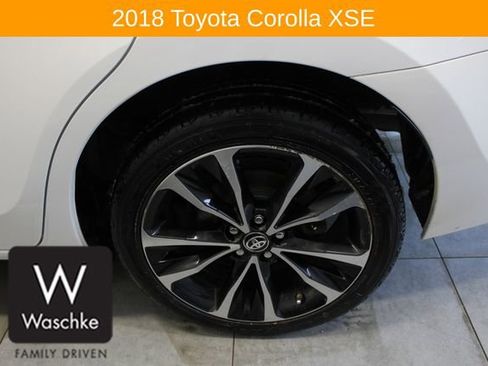 Used 2018 Toyota Corolla SE w/ Carpet Mat Package (TMS) image 12
