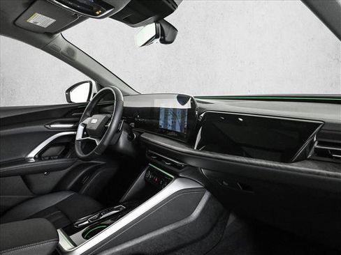 Used 2025 Audi Q5 Premium Plus w/ Premium Plus image 23