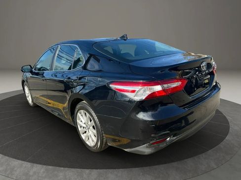 Used 2020 Toyota Camry LE FWD image 6