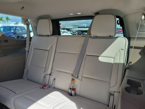 Used 2021 GMC Yukon Denali w/ Denali Premium Package image 17