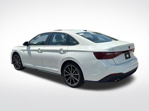 Used 2025 Volkswagen Jetta GLI Autobahn FWD image 3