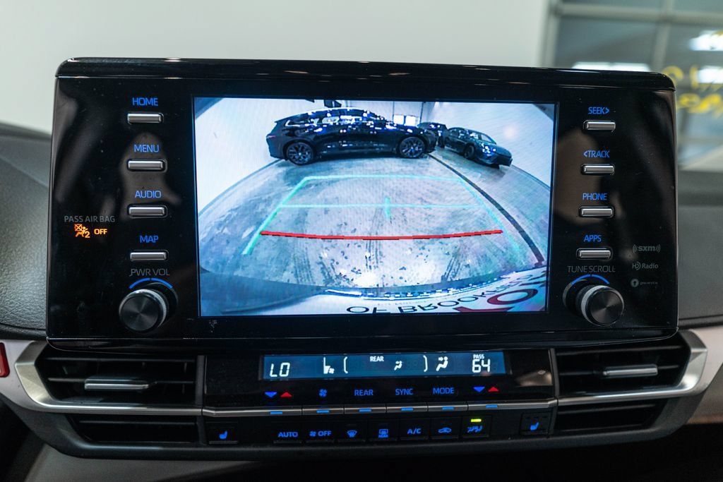 Certified 2024 Toyota Sienna XLE AWD/4WD image 30