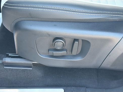 Used 2023 Land Rover Discovery Sport S R-Dynamic image 25