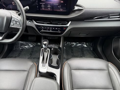 Used 2024 Buick Envista Avenir image 16