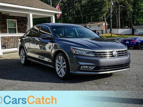 Used 2018 Volkswagen Passat 2.0T SE image 10