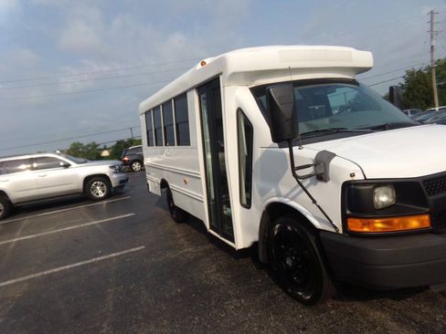 Used 2012 Chevrolet Express 3500 w/ School Bus Package RWD image 45