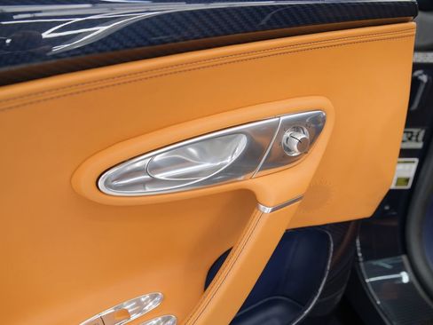 Used 2020 Bugatti Chiron AWD/4WD image 43
