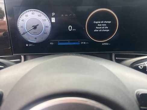Used 2024 Hyundai Elantra SEL FWD image 3