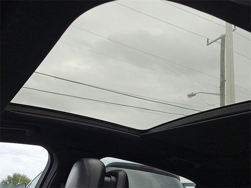 Used 2018 Lincoln Continental Reserve image 31