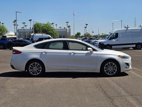 Used 2019 Ford Fusion Energi Titanium FWD image 4