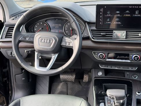 Used 2023 Audi Q5 2.0T Premium w/ Convenience Package image 19