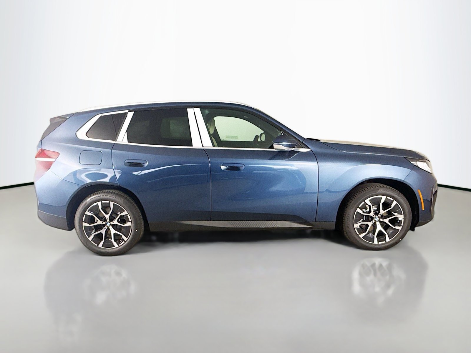 Used 2026 BMW X3 xDrive30i w/ Convenience Package AWD/4WD image 8