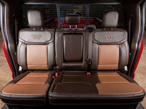 Used 2024 Ford F250 King Ranch w/ Chrome Package image 35