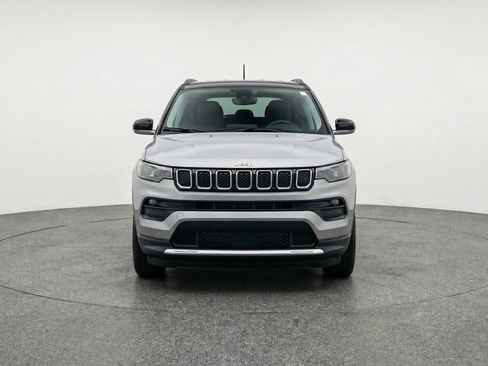 Used 2025 Jeep Compass Limited image 2