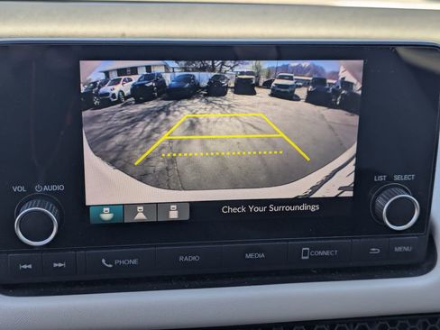 Used 2023 Honda HR-V LX image 15