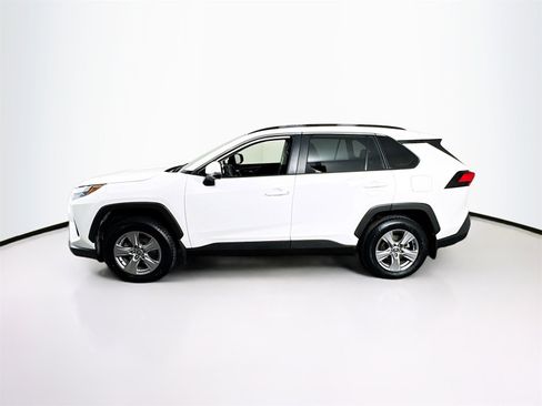 Used 2023 Toyota RAV4 XLE w/ Convenience Package image 4