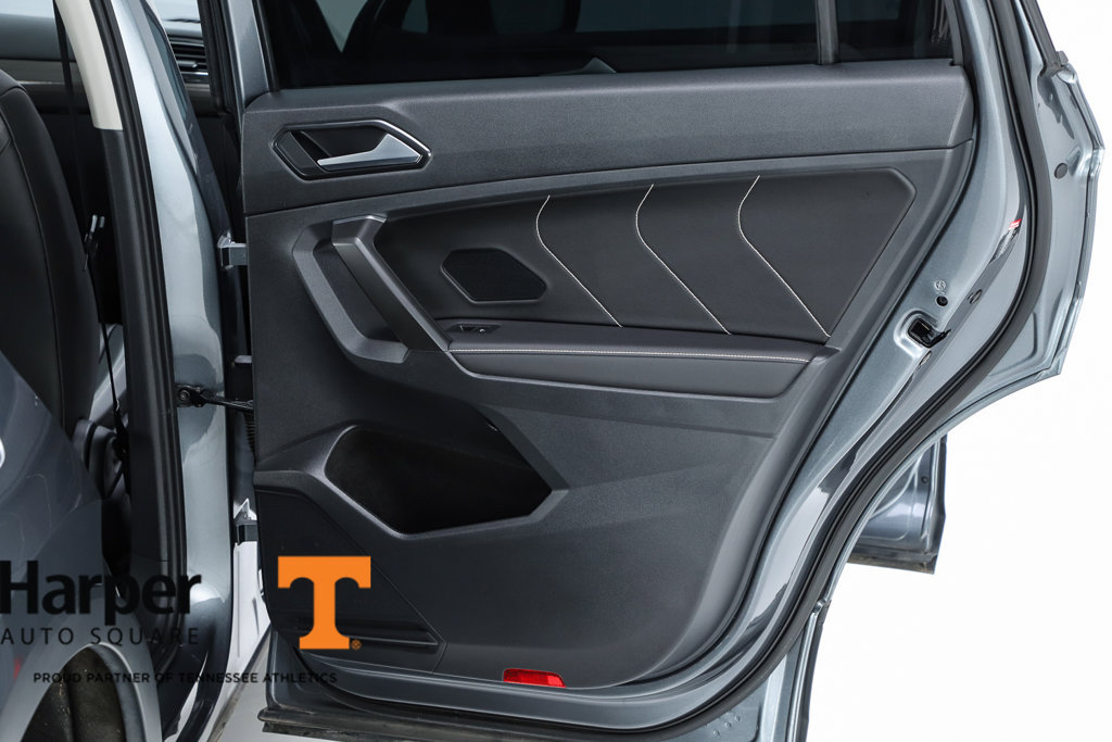 Used 2022 Volkswagen Tiguan SE AWD/4WD image 31