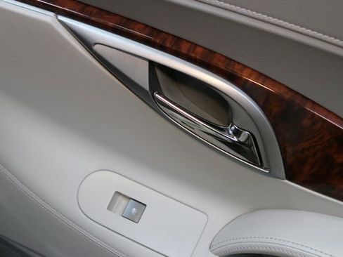 Used 2010 Buick LaCrosse CXL FWD image 13