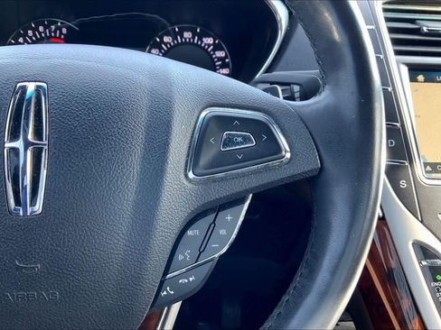 Used 2018 Lincoln MKX Reserve w/ Driver Assistance Package image 23