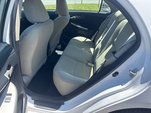 Used 2013 Toyota Corolla LE FWD image 23