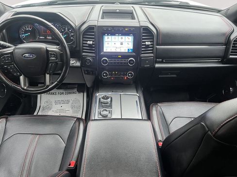Used 2019 Ford Expedition Limited w/ Equipment Group 303A AWD/4WD image 16
