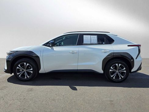 Certified 2023 Toyota bZ4X XLE image 5